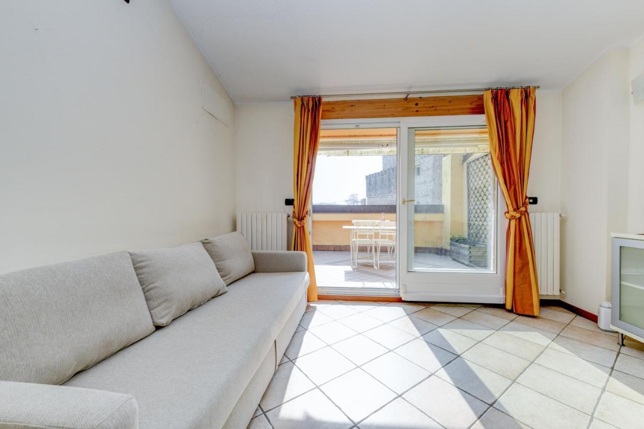Sunset Apartment Home & Terrace سيرمِيوني المظهر الخارجي الصورة